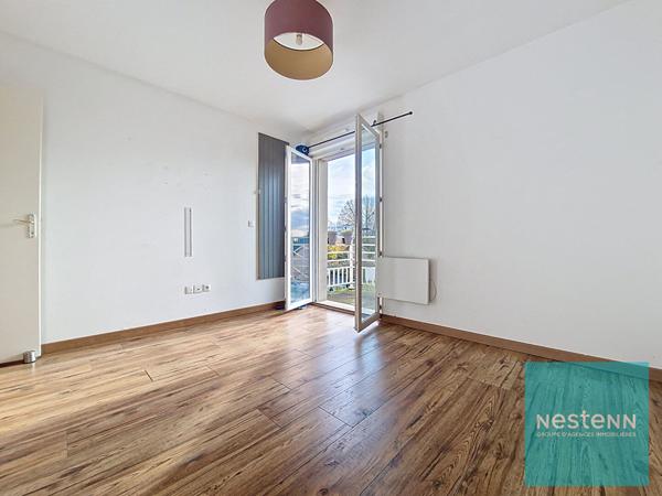 Maison en très bon état général avec 3 chambres et un jardin à Montereau Fault Yonne