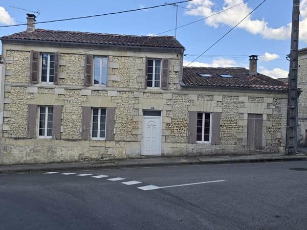 Maison à vendre |  Archiac |  7 pièces | 190 m²