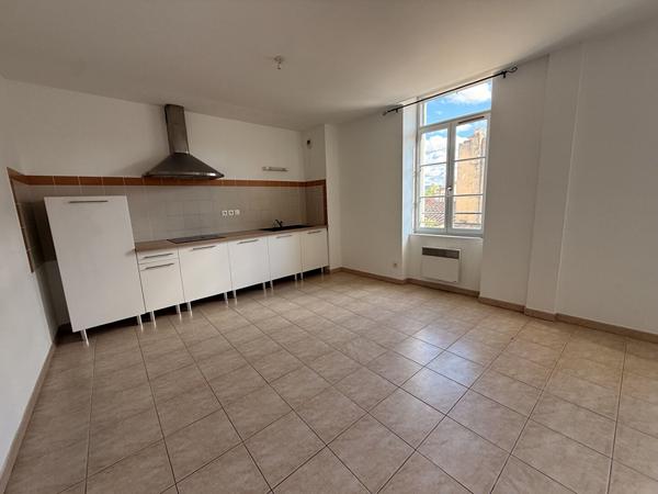 APPARTEMENT 2 CHAMBRES - PROCHE CENTRE VILLE