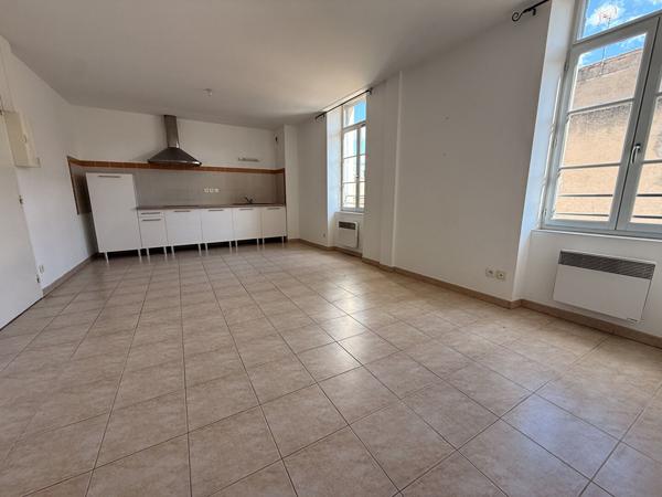 APPARTEMENT 2 CHAMBRES - PROCHE CENTRE VILLE