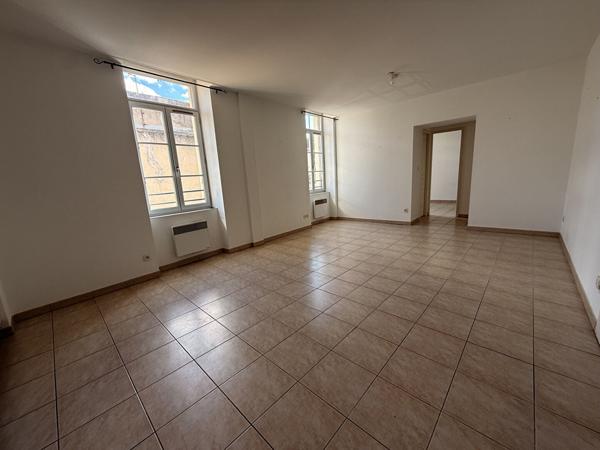 APPARTEMENT 2 CHAMBRES - PROCHE CENTRE VILLE