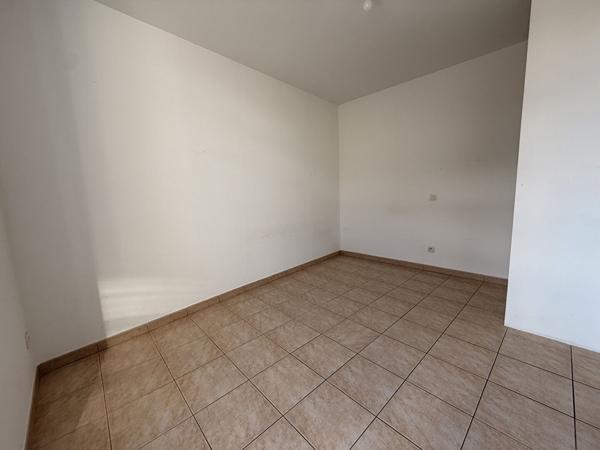 APPARTEMENT 2 CHAMBRES - PROCHE CENTRE VILLE