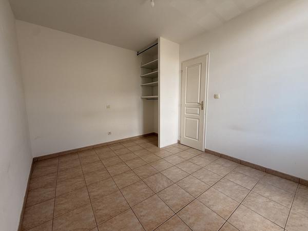 APPARTEMENT 2 CHAMBRES - PROCHE CENTRE VILLE