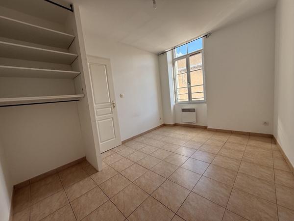 APPARTEMENT 2 CHAMBRES - PROCHE CENTRE VILLE