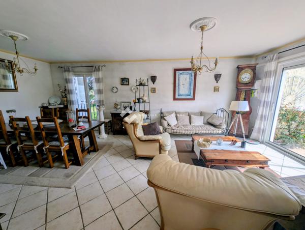 Maison 93m2, entre Buxerolles et Poitiers – 3 chambres – Jardin et garage.
