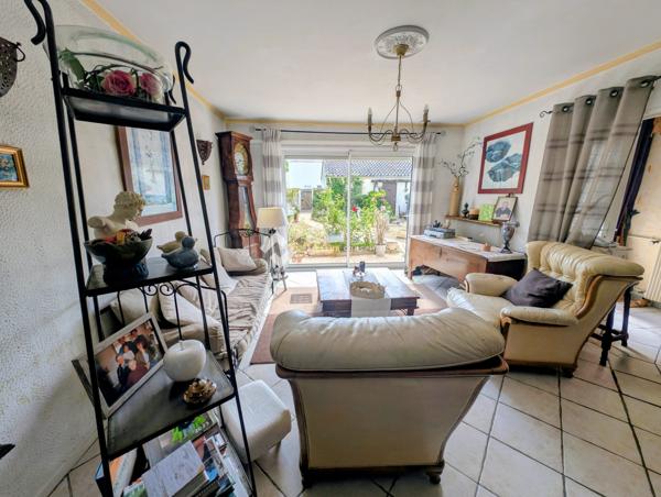 Maison 93m2, entre Buxerolles et Poitiers – 3 chambres – Jardin et garage.