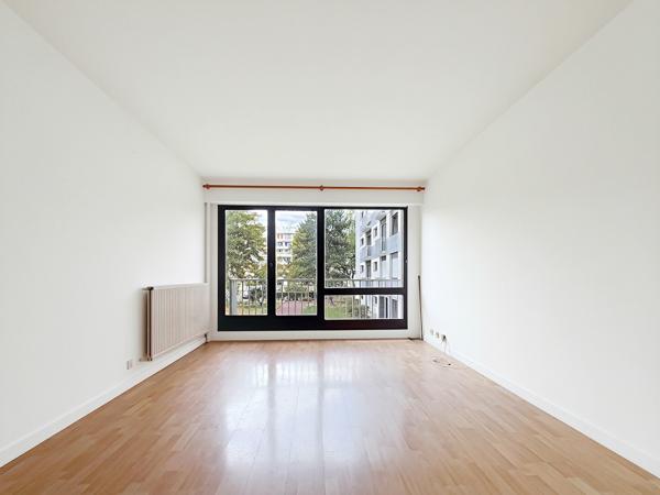 Appartement
         2 pièces
        - 48 m² Exclusivité 340 000 € *