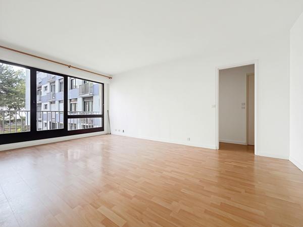 Appartement
         2 pièces
        - 48 m² Exclusivité 340 000 € *
