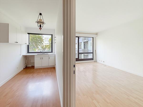 Appartement
         2 pièces
        - 48 m² Exclusivité 340 000 € *