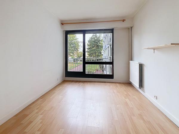 Appartement
         2 pièces
        - 48 m² Exclusivité 340 000 € *