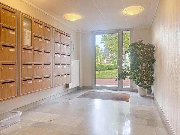 Appartement
         2 pièces
        - 48 m² Exclusivité 340 000 € *