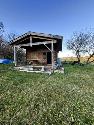 Terrain de loisir avec un chalet de 25 m² avec mezzanine canton d'AIGNAY LE DUC avec 550m² de terrain. Quemigny-sur-Seine (21510)