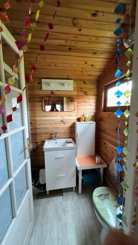 Terrain de loisir avec un chalet de 25 m² avec mezzanine canton d'AIGNAY LE DUC avec 550m² de terrain. Quemigny-sur-Seine (21510)