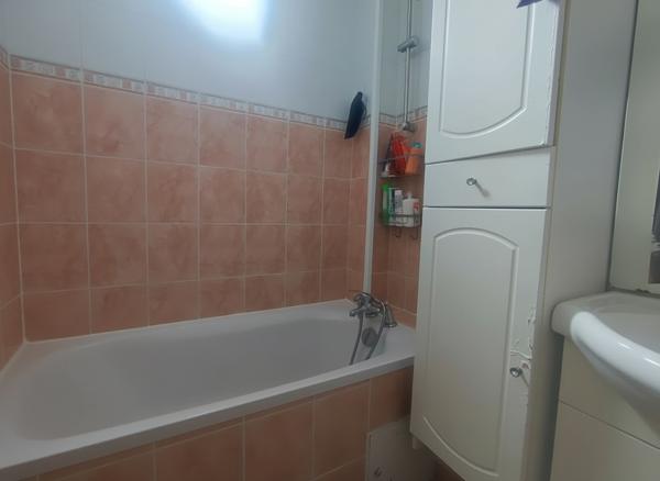 Beau 2 pièces calme et petite vue Tour Eiffel