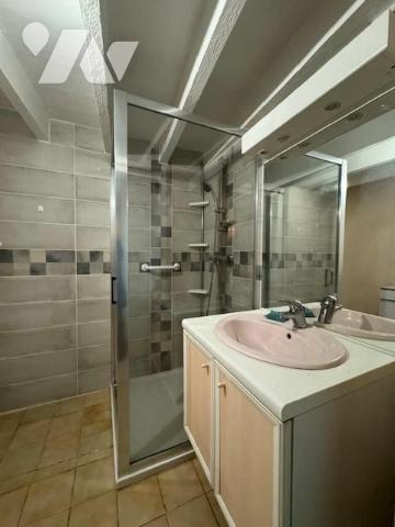 MAISON ANCIENNE A RESTAURER 