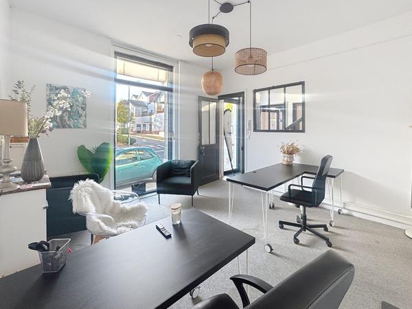 Bureau de 16m² au 1er étage