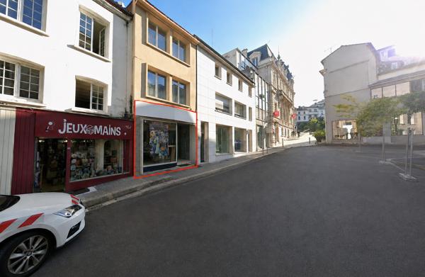 LOCAL COMMERCIAL – EMPLACEMENT CENTRAL – ANGOULEME CENTRE-VILLE