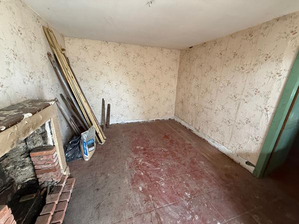 Maison à rénover située à CLAVIERES 36120 ARDENTES