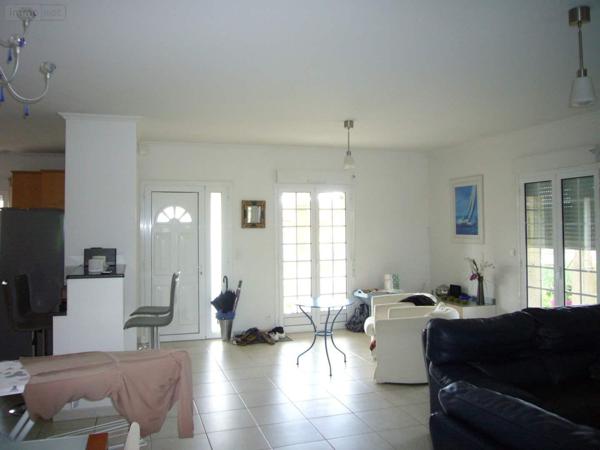 Maison à louer à Grièges dans l'Ain (01290), ref : 008/1529