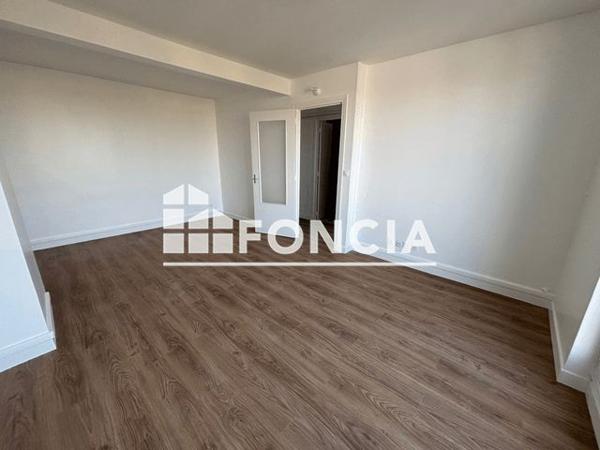 Location Studio 40.16 m² - 40 RUE SAINT HILAIRE La Varenne Saint Hilaire 94210