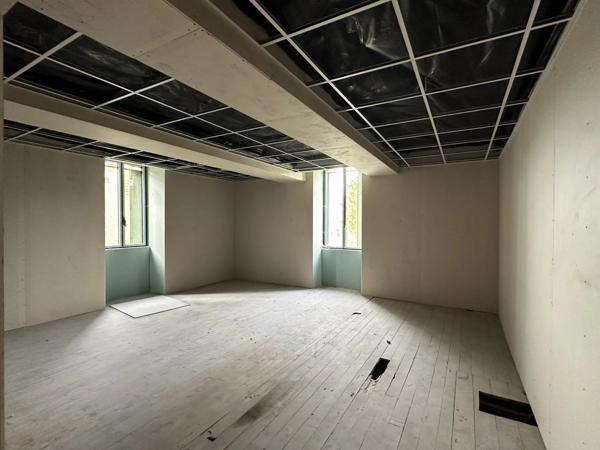 Ancien commerce à vendre, avec possibilités de faire des appartements