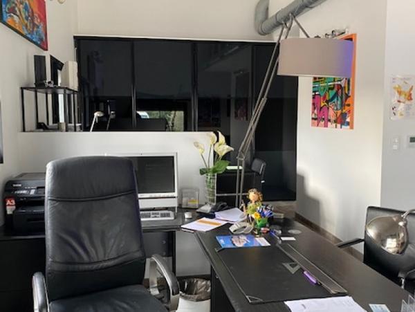 Location Local commercial 3 pièces Aubagne (13400) - BEL EMPLACEMENT