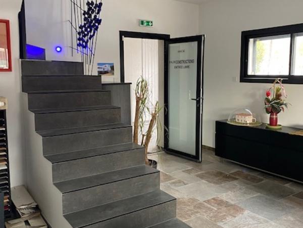 Location Local commercial 3 pièces Aubagne (13400) - BEL EMPLACEMENT
