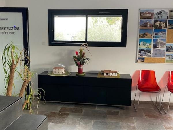 Location Local commercial 3 pièces Aubagne (13400) - BEL EMPLACEMENT