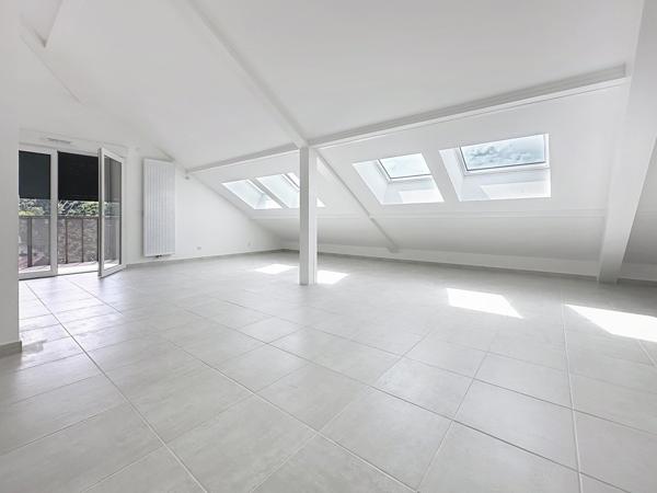 Un cocon chaleureux au pied des montagnes, face au télécabines. L'évasion commence dés la fenêtre.