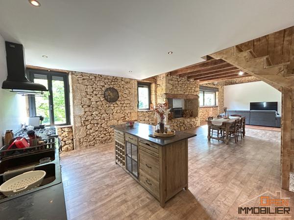 Maison en pierre-161m²-Grange 150m²-Terrain 14 960m²
