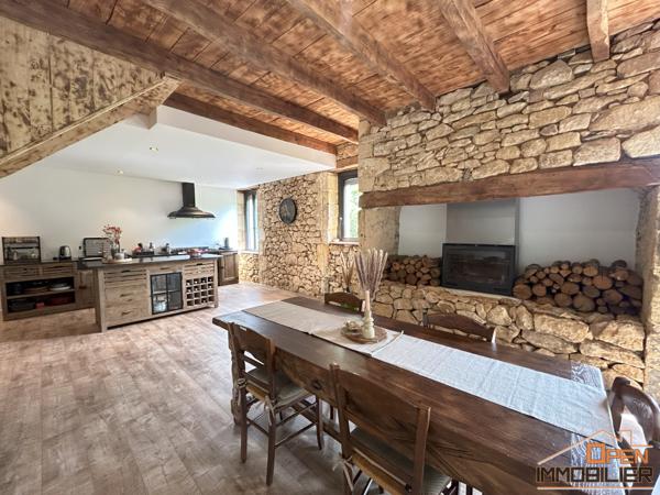 Maison en pierre-161m²-Grange 150m²-Terrain 14 960m²