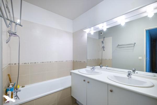 Appartement à vendre |  Saint-Priest |  3 pièces | 65 m²