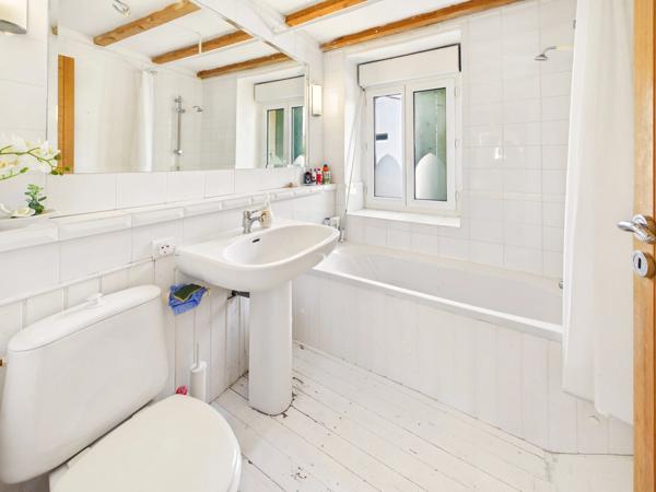 Charmante maison de village avec piscine et dépendance