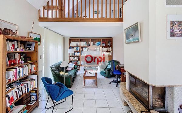 Maison à vendre    5 pièces •  Theix