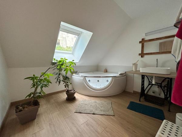 PAVILLON IDEAL POUR UNE GRANDE FAMILLE !