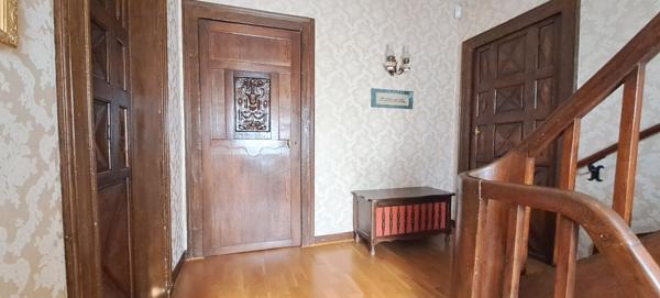 Maison de Prestige a Vendre a Etampes - 7 pieces, 5 chambres