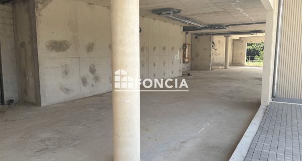 À vendre Local commercial 65.09 m² - Rungis 94150