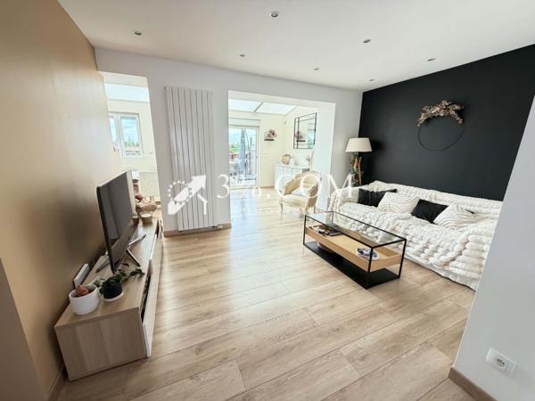 Maison
                                                                                                                                                                                                                                                                                                                        5 pièce(s)                                                                                                                                                                                                          3 chambre(s)                                                                                                                                                                                                          105  m²