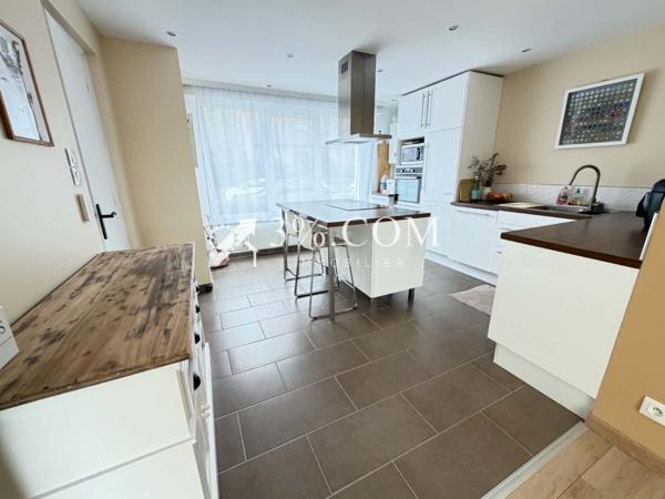 Maison
                                                                                                                                                                                                                                                                                                                        5 pièce(s)                                                                                                                                                                                                          3 chambre(s)                                                                                                                                                                                                          105  m²