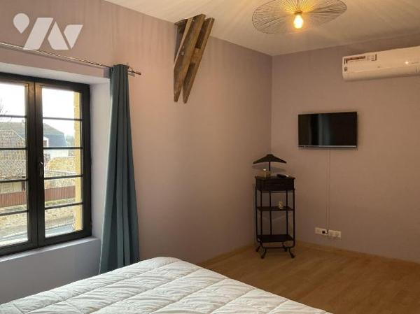 A VENDRE : Maison de charme entièrement rénovée avec goût et avec des matériaux de qualité, sit...