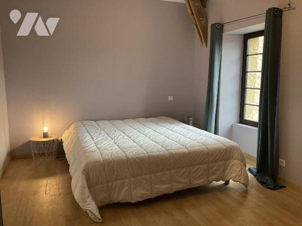 A VENDRE : Maison de charme entièrement rénovée avec goût et avec des matériaux de qualité, sit...