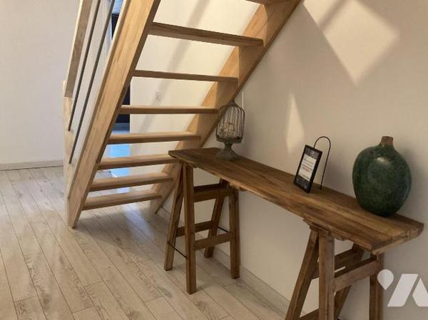 A VENDRE : Maison de charme entièrement rénovée avec goût et avec des matériaux de qualité, sit...