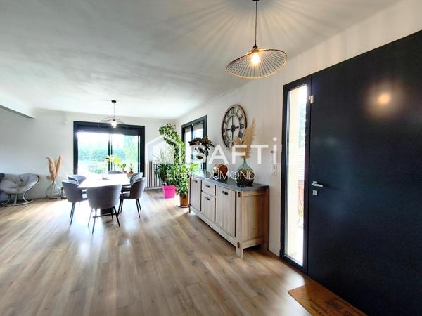 Très belle maison située à Saint-Amour d'une surface habitable de 264 m2 sur terrain arboré de 2300 m2