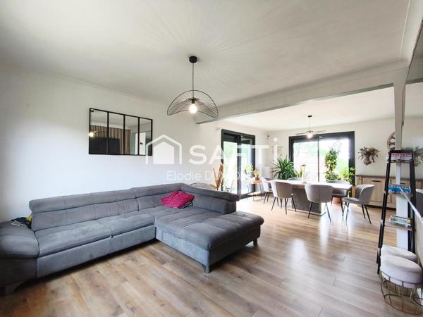 Très belle maison située à Saint-Amour d'une surface habitable de 264 m2 sur terrain arboré de 2300 m2