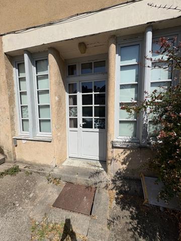 À LOUER - APPARTEMENT EN PLEIN COEUR DE BAUGÉ