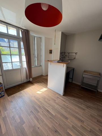 À LOUER - APPARTEMENT EN PLEIN COEUR DE BAUGÉ