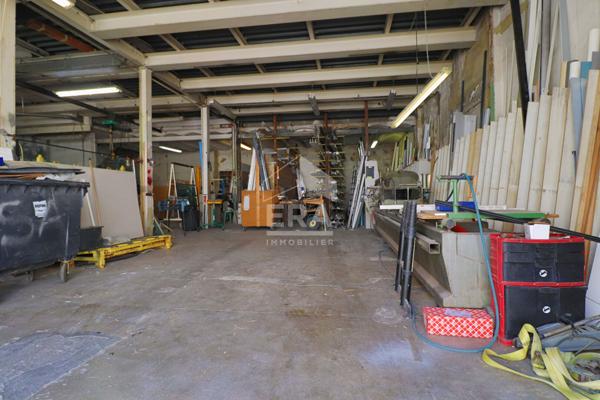 A LOUER - Local commercial / Entrepot / Local d'activité - Secteur Capelette