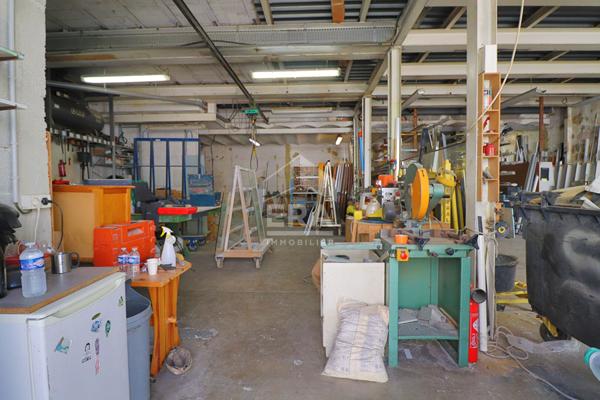 A LOUER - Local commercial / Entrepot / Local d'activité - Secteur Capelette