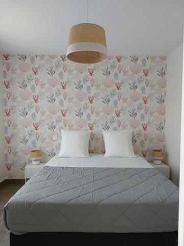 EXCLU CAPIFRANCE A Vendre ILE D'OLERON (17) en coeur village - Résidence para-hôtelière 11 meublés 3* proche plage