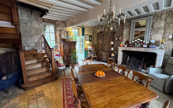 Maison à vendre    9 pièces •  Authon-du-Perche